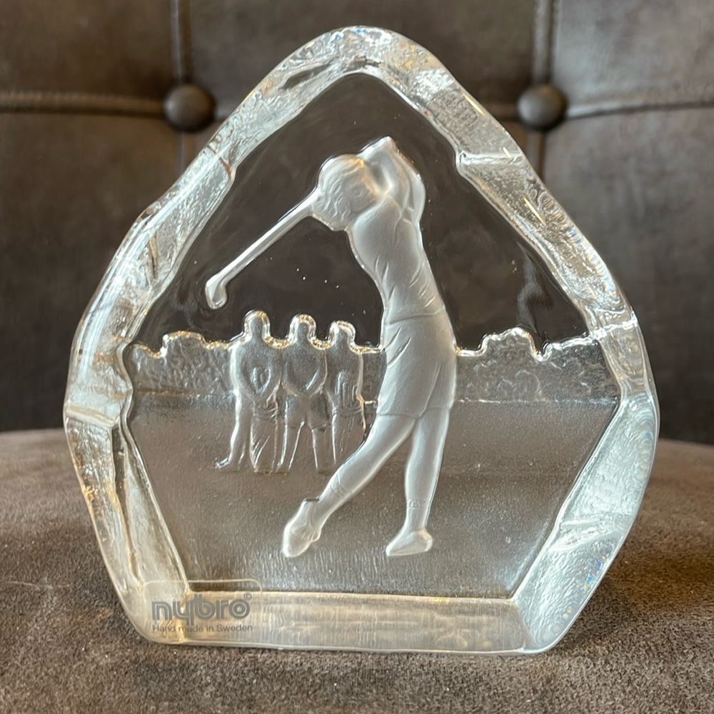 Nybro Sweden Crystal Ice Sculpture Golf Golfer Swinging a Club